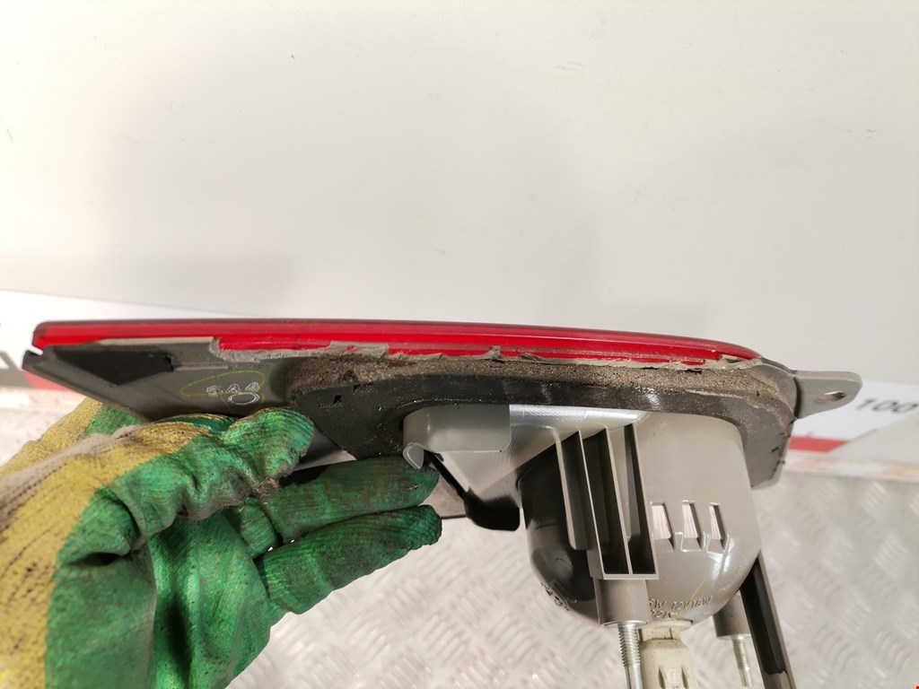 Фонарь задний внутренний правый INFINITI M 2005-2010