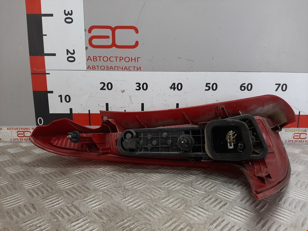 Фонарь задний правый PEUGEOT 207 2006-2015