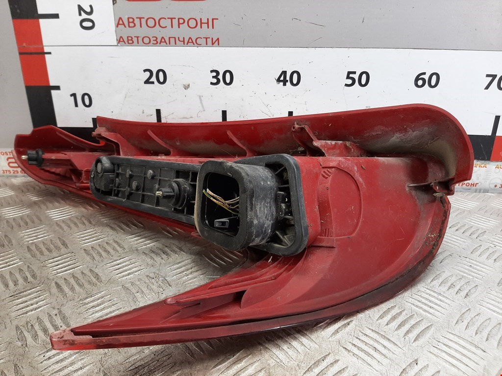 Фонарь задний правый PEUGEOT 207 2006-2015