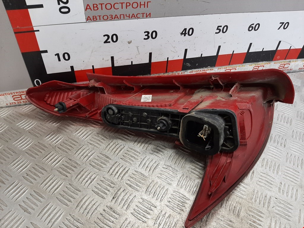 Фонарь задний правый PEUGEOT 207 2006-2015