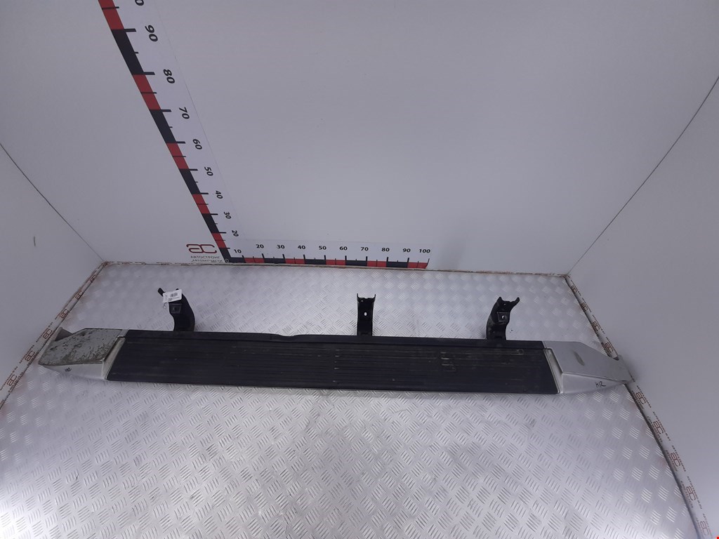 Накладка декоративная на порог правая Infiniti QX56 (JA60) (2004-2010)