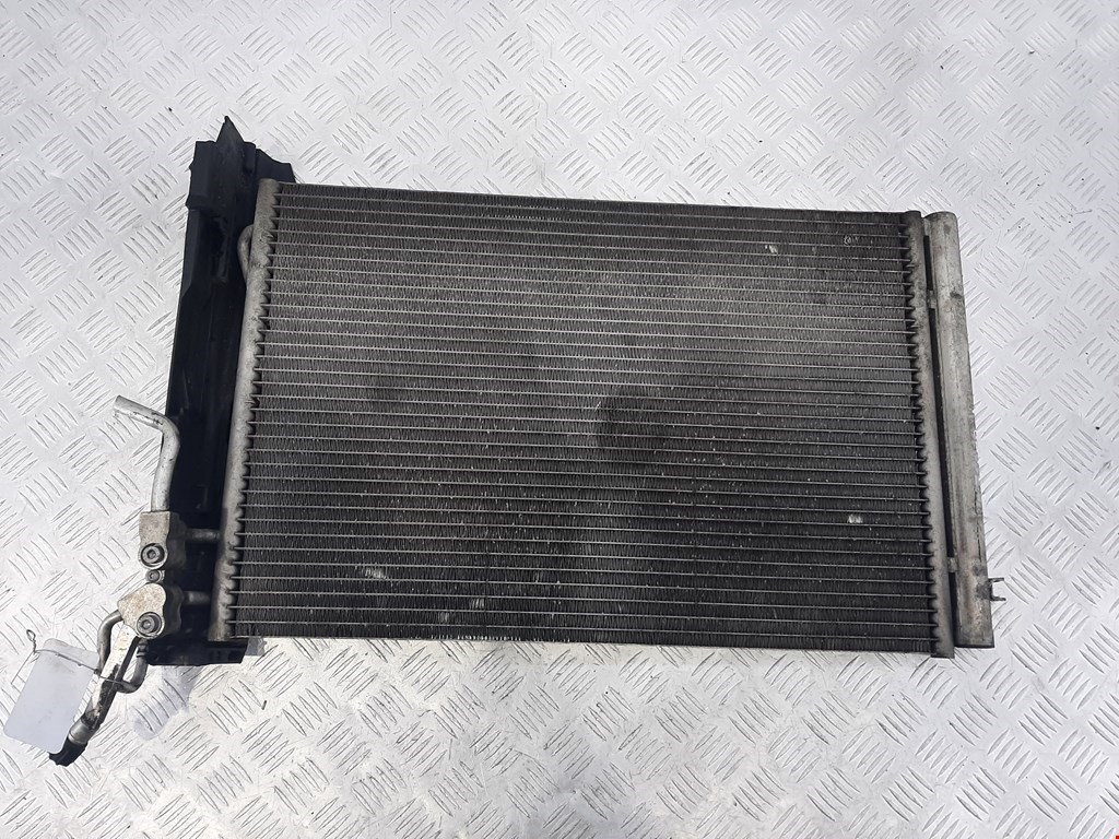 Радиатор кондиционера BMW 1er E81\E87 2004-2011