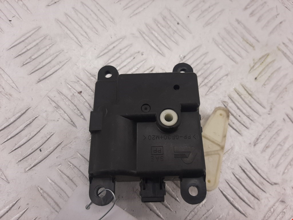 Моторчик заслонки печки INFINITI G G25/G35/G37 V36 2007-2014