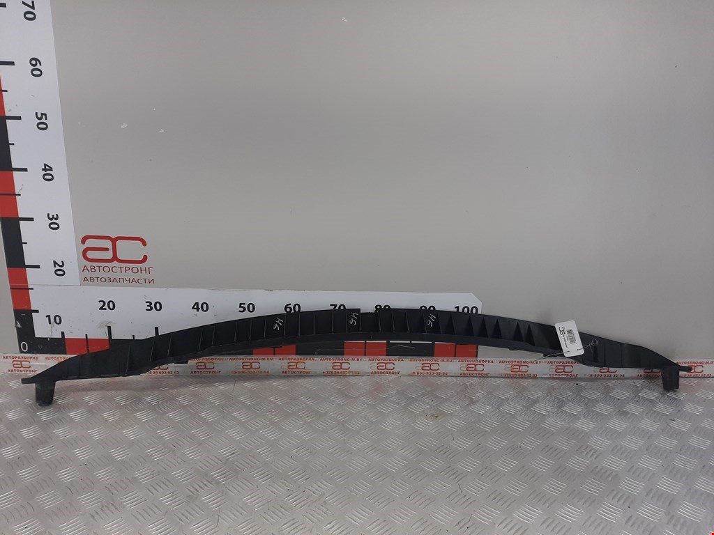 Кронштейн заднего бампера центральный VOLKSWAGEN Touareg 2002-2010