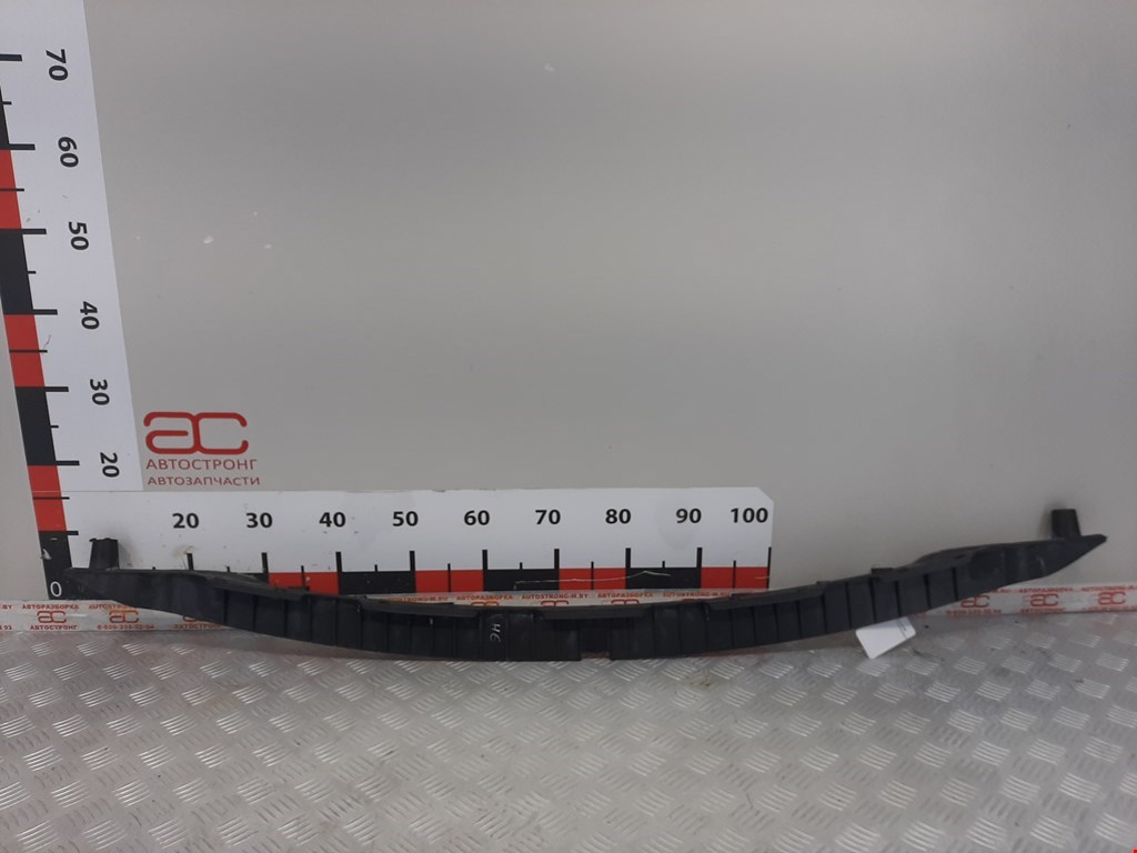 Кронштейн заднего бампера центральный VOLKSWAGEN Touareg 2002-2010