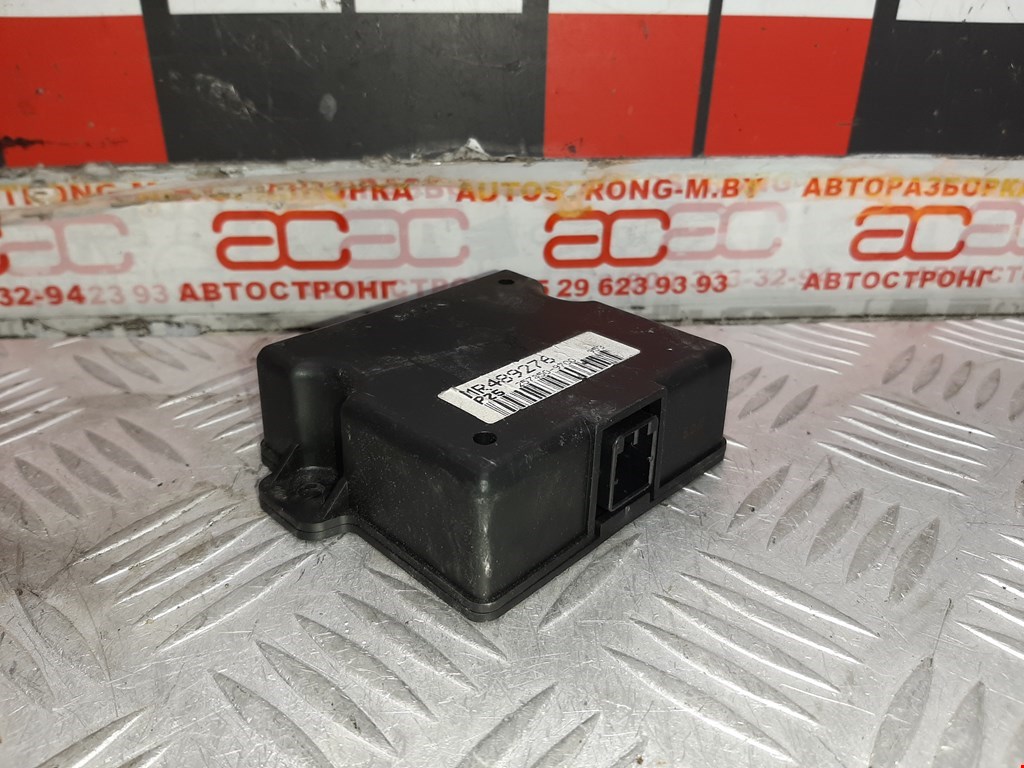 Блок комфорта MITSUBISHI Space Wagon N8,N9 1998-2004