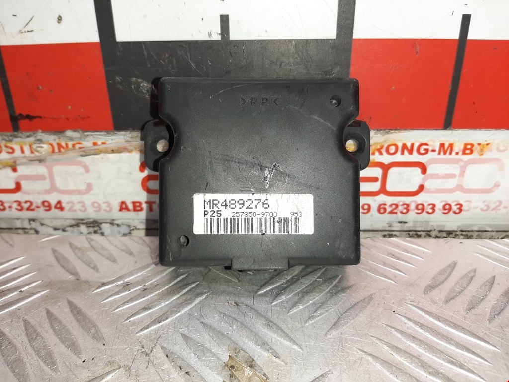 Блок комфорта MITSUBISHI Space Wagon N8,N9 1998-2004