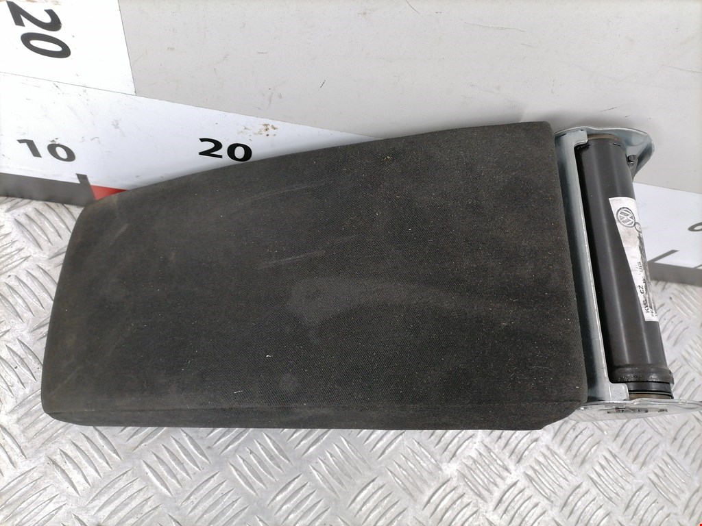 Подлокотник в салон VOLKSWAGEN Passat B7 2011-2015
