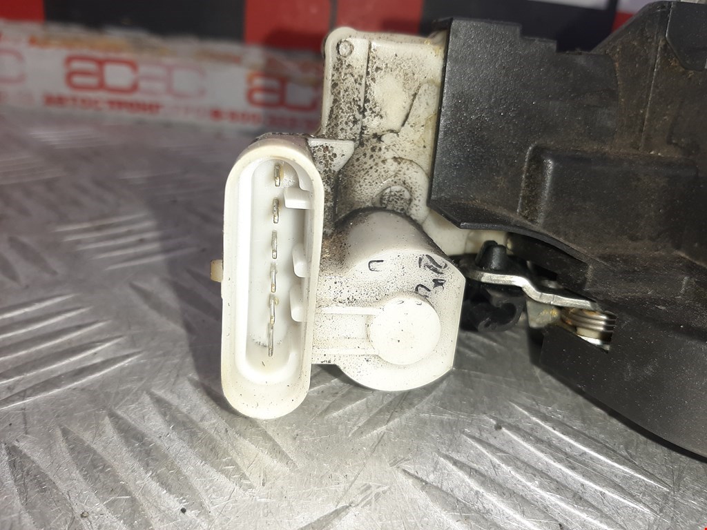 Замок двери передней правой ALFA ROMEO 147 2000-2010