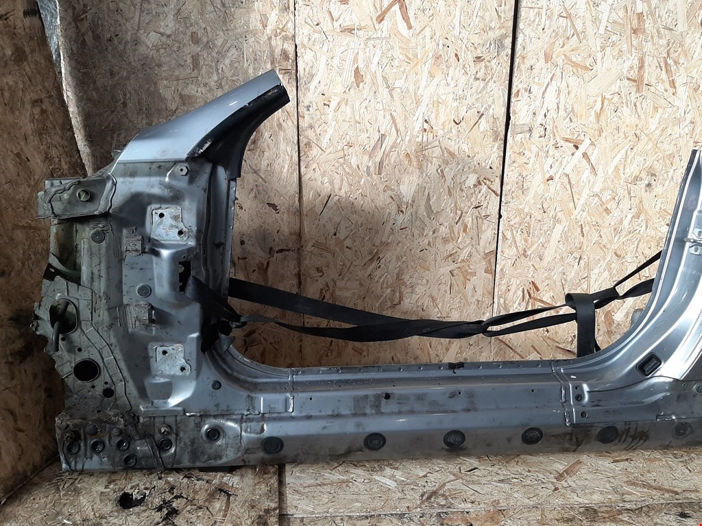 Порог левый BMW 6er E63/E64 2003-2011