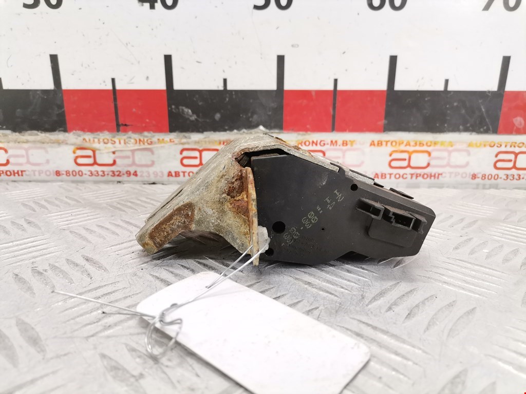 Замок багажника (крышки двери) MERCEDES-BENZ C-Class C-klasse W203 2000-2007