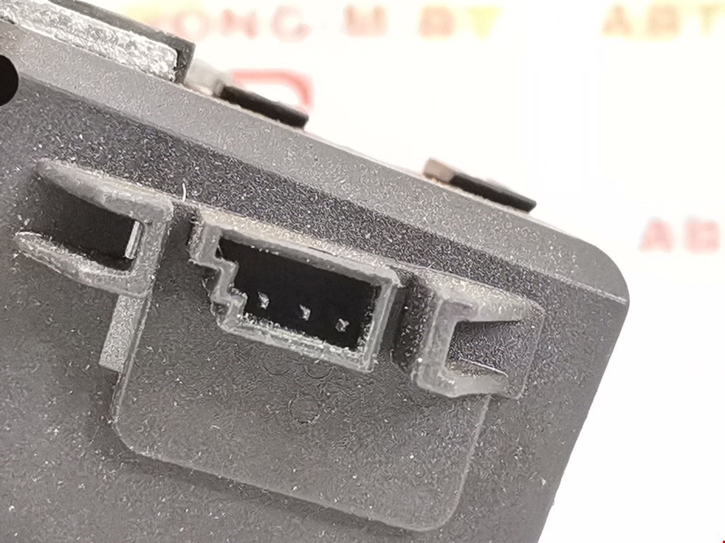 Замок багажника (крышки двери) MERCEDES-BENZ C-Class C-klasse W203 2000-2007