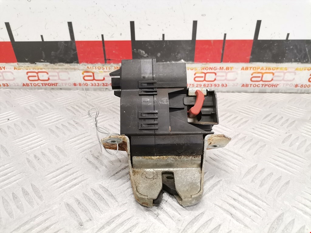 Замок багажника (крышки двери) MERCEDES-BENZ C-Class C-klasse W203 2000-2007