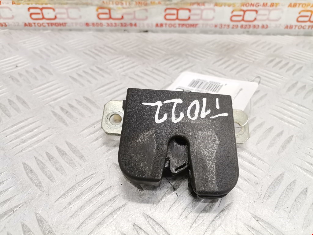 Замок багажника (крышки двери) SEAT Ibiza 2002-2008