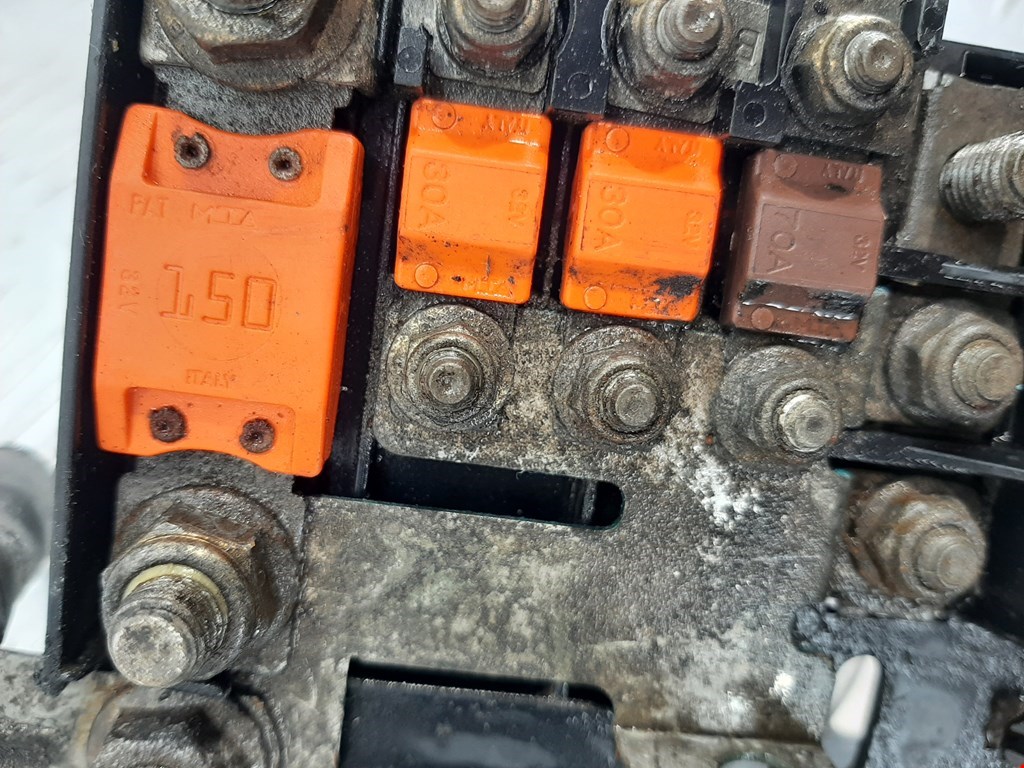 Клемма аккумулятора (плюс) + ALFA ROMEO GT 2003-2010