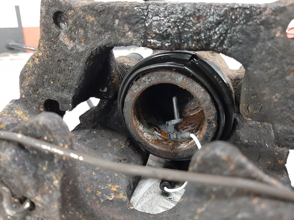 Суппорт передний левый MERCEDES-BENZ E-Class W210, S210 1995-2002