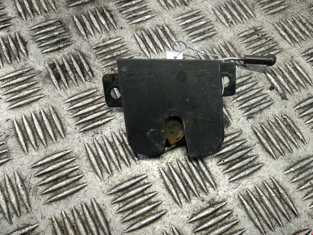 Замок двери задней правой VOLKSWAGEN Caddy III 2004-2015