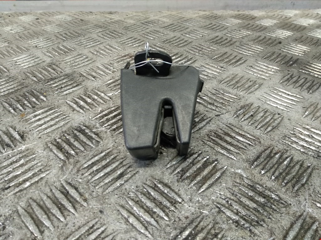 Замок двери задней правой VOLKSWAGEN Caddy III 2004-2015