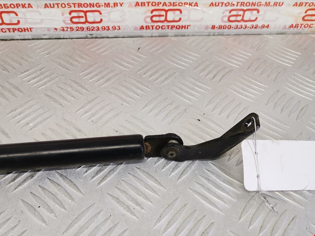 Амортизатор крышки (двери) багажника NISSAN Tiida C11 2004-2014