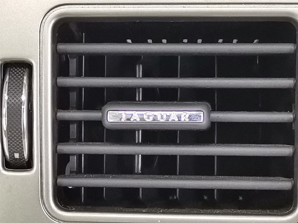 Дефлектор воздушный JAGUAR XF X250 2007-2015