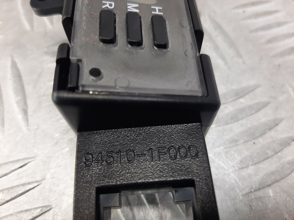 Часы KIA Sportage II 2004-2010