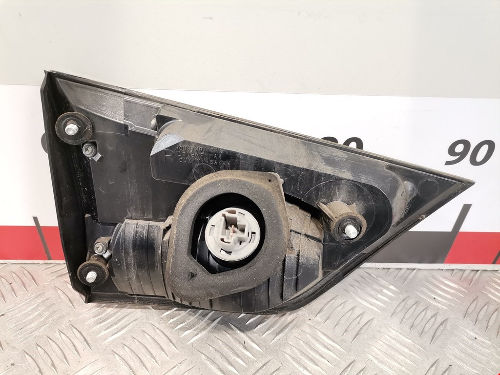Фонарь задний внутренний правый MITSUBISHI Outlander XL 2006-2012