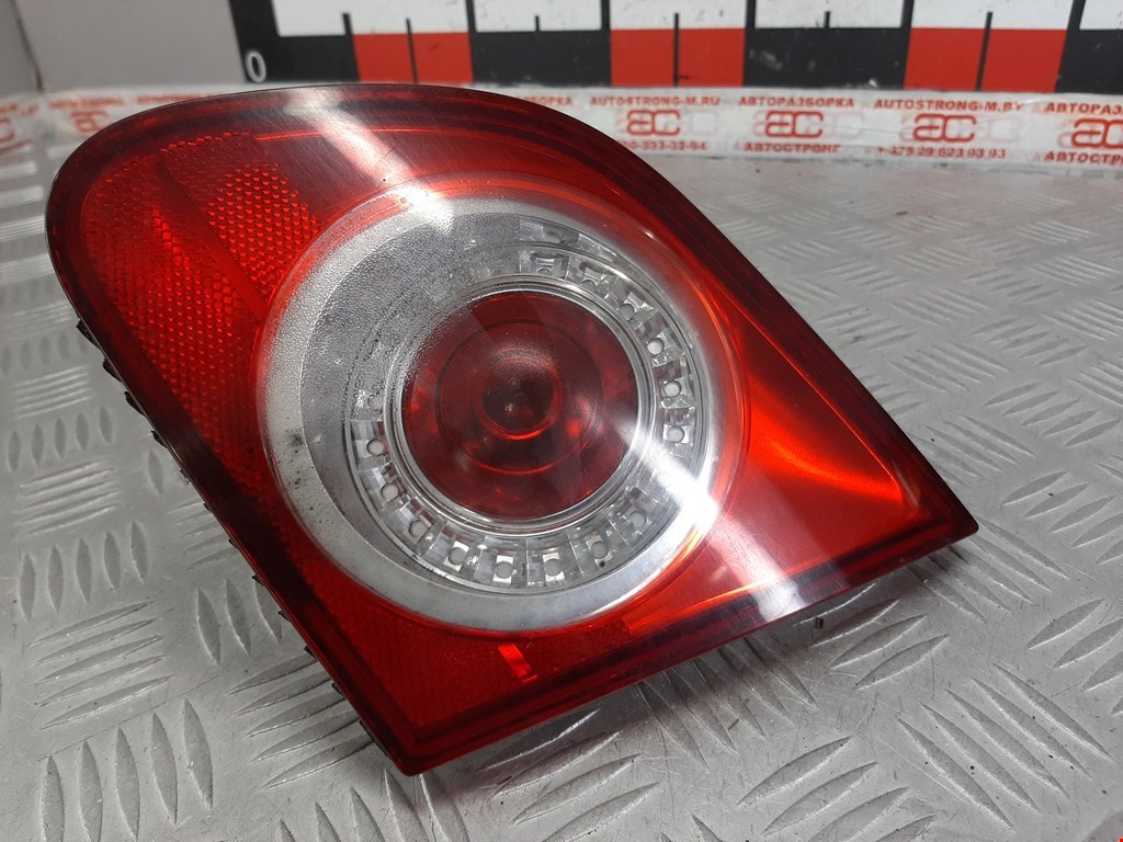 Фонарь крышки багажника правый Volkswagen Passat 6 (2005-2010)