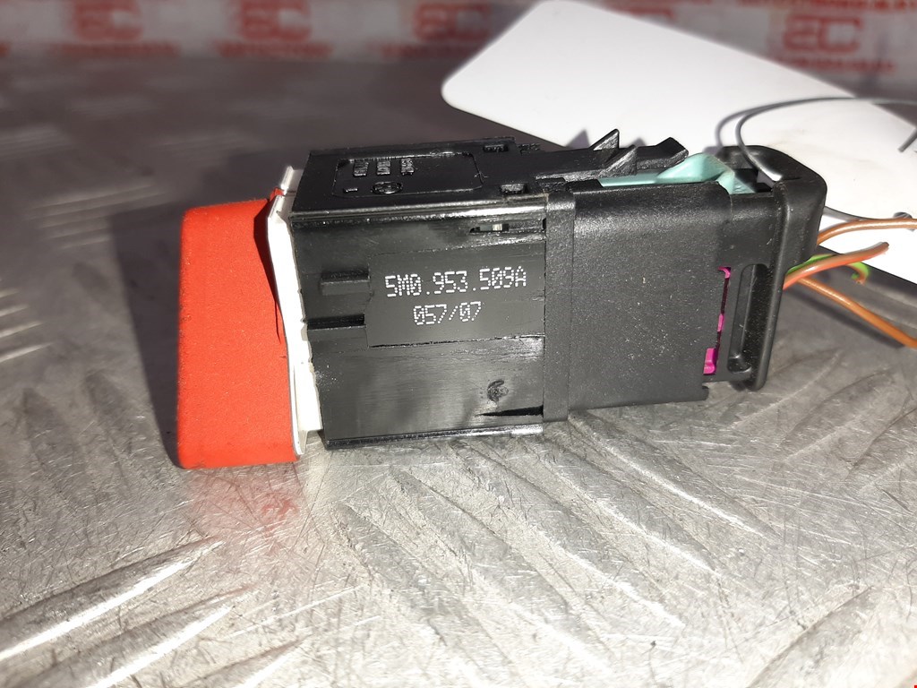 Кнопка аварийной сигнализации (аварийки) VOLKSWAGEN Golf V Plus 2004-2009