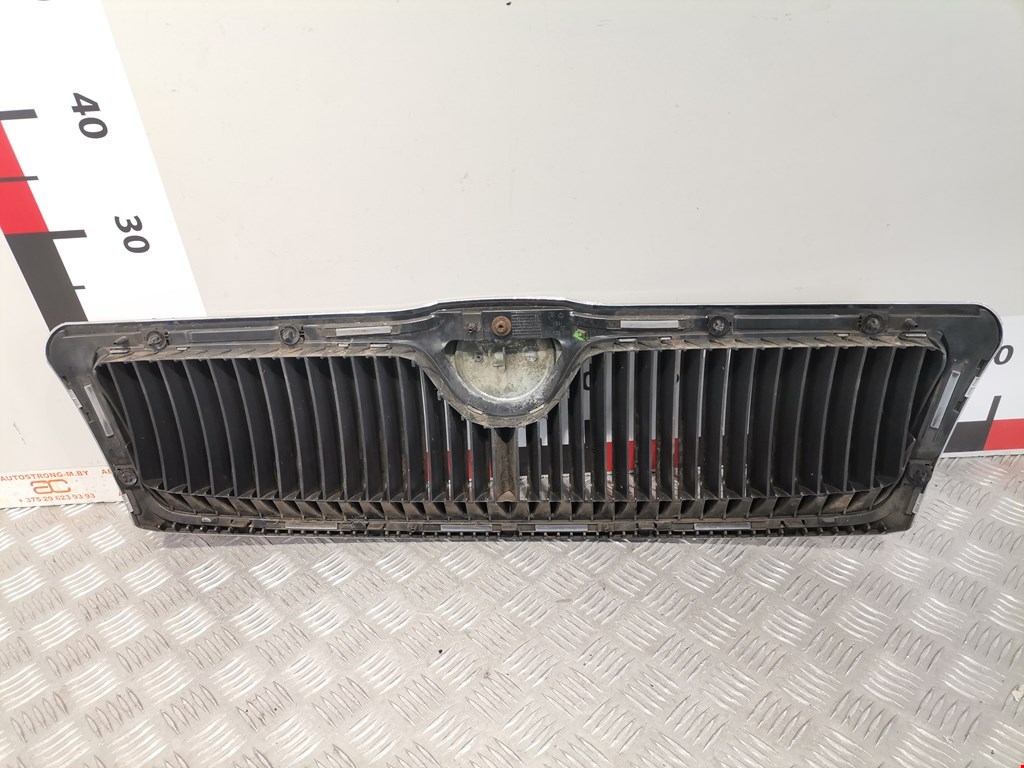 Решетка радиатора SKODA Octavia A5 1Z- 2004-2013