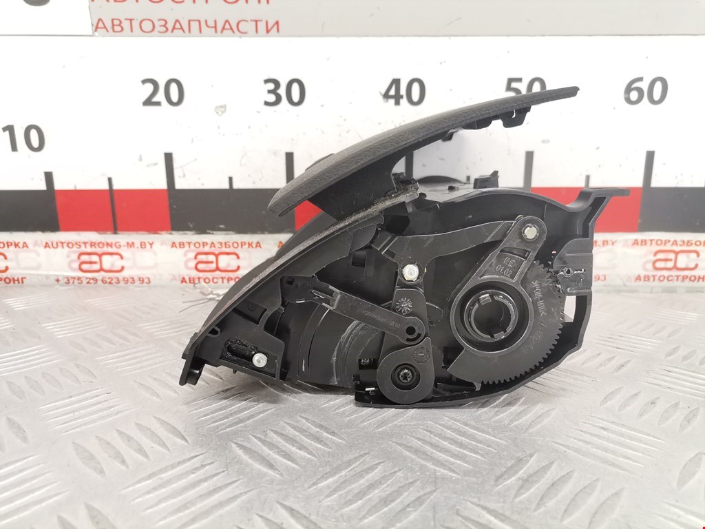 Дисплей информационный (компьютера) MERCEDES-BENZ C-Class C-klasse W204 2007-2015