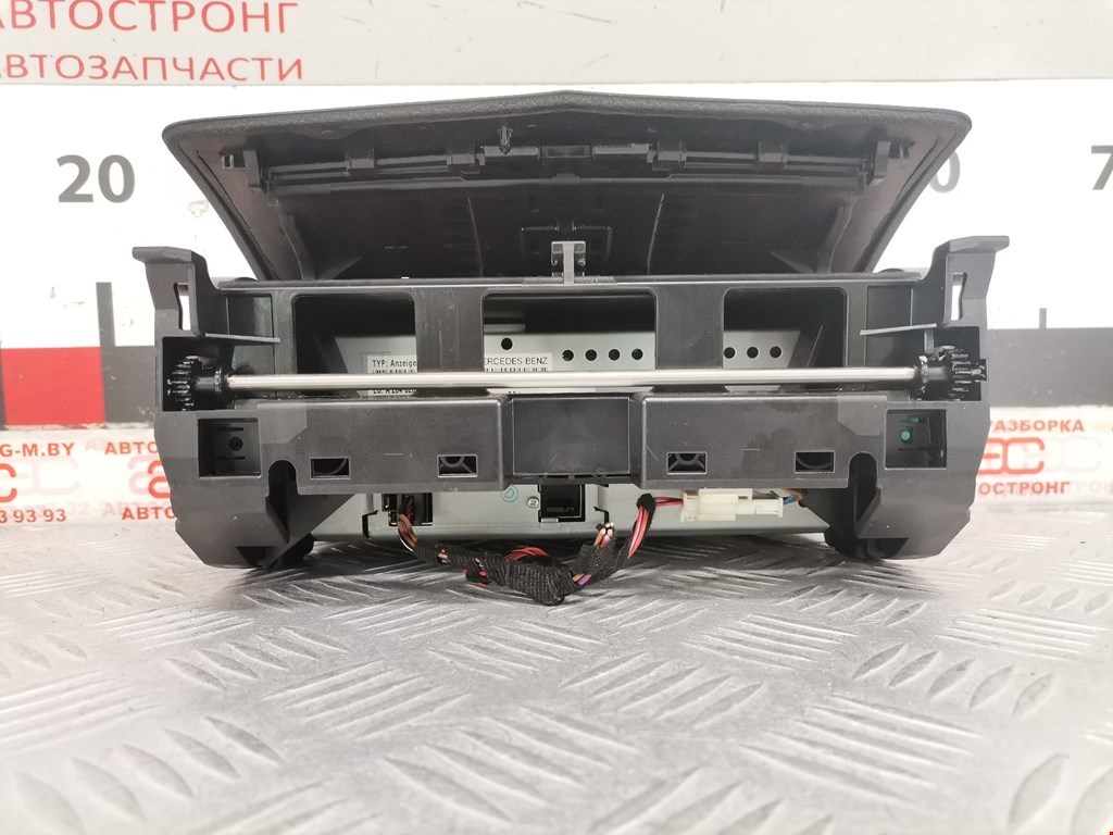 Дисплей информационный (компьютера) MERCEDES-BENZ C-Class C-klasse W204 2007-2015