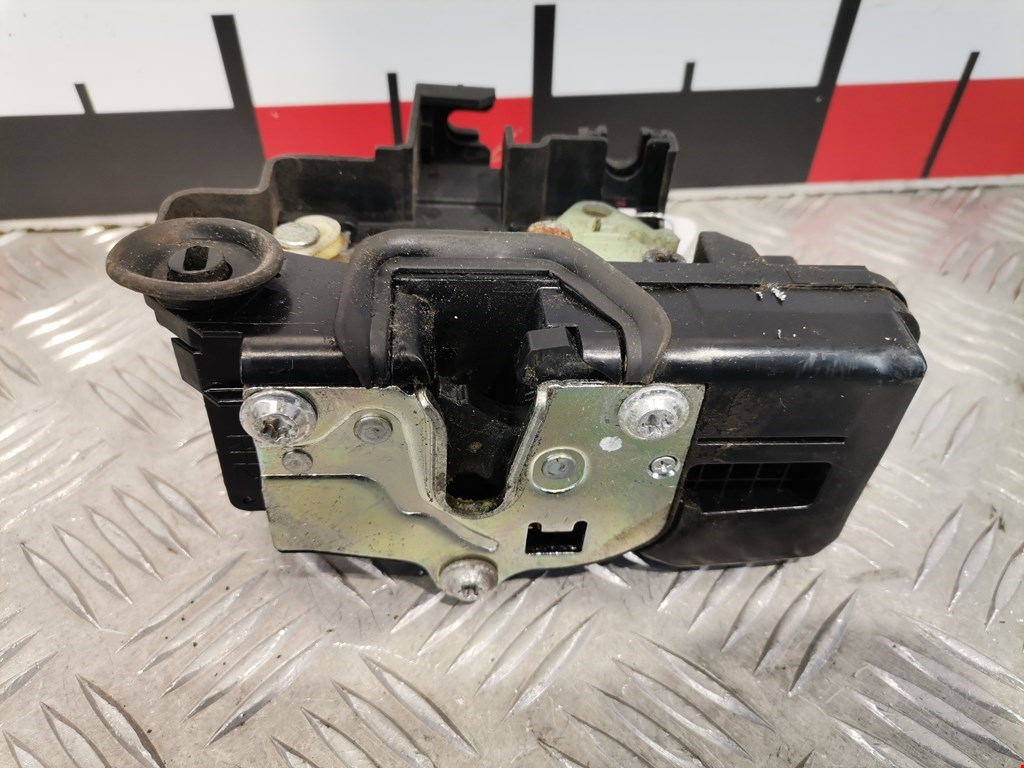 Замок двери задней правой CHEVROLET Captiva 2006-2010