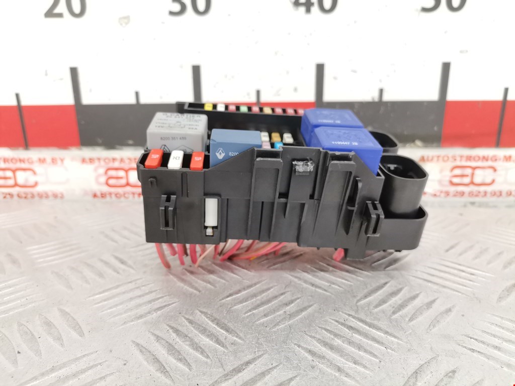 Датчик уровня в бачок омывателя RENAULT Megane III 2009-2016