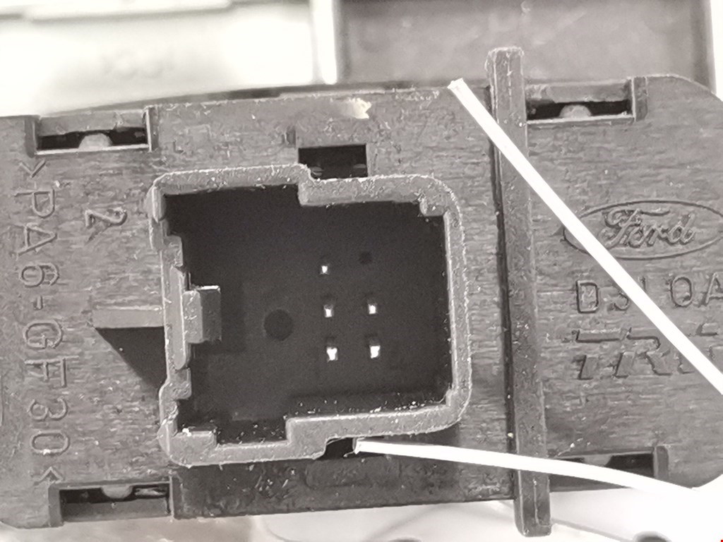 Кнопка антипробуксовочной системы FORD Mondeo III 2000-2007