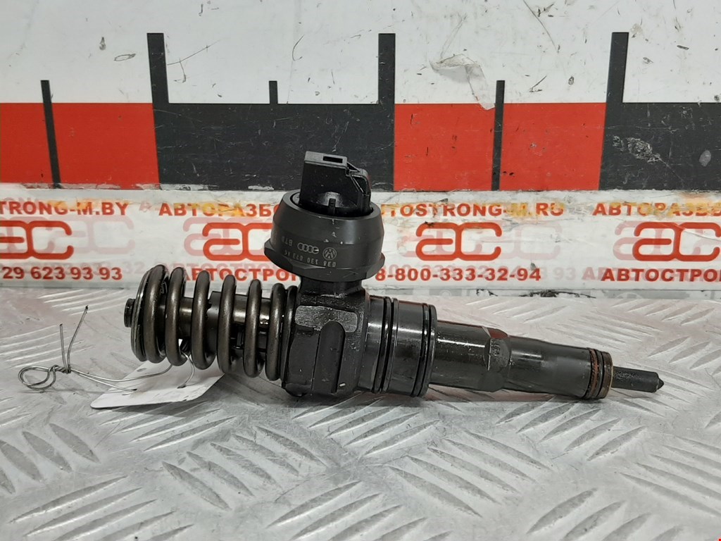 Форсунка дизельная электрическая VOLKSWAGEN Passat B6 2005-2011