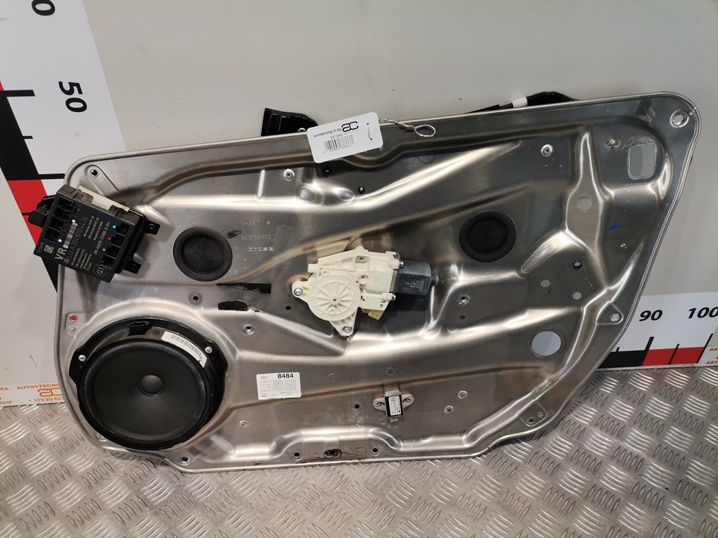 Стеклоподъемник передний правый MERCEDES-BENZ C-Class C-klasse W204 2007-2015