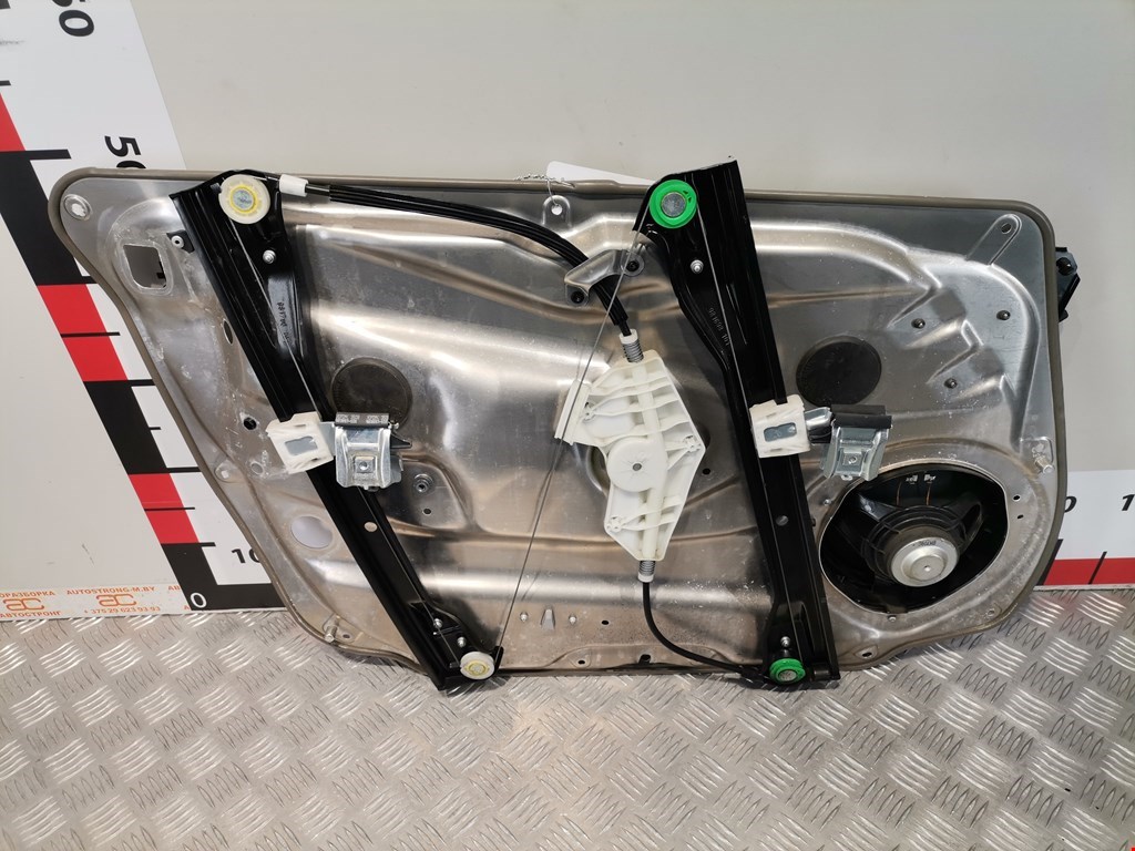 Стеклоподъемник передний правый MERCEDES-BENZ C-Class C-klasse W204 2007-2015