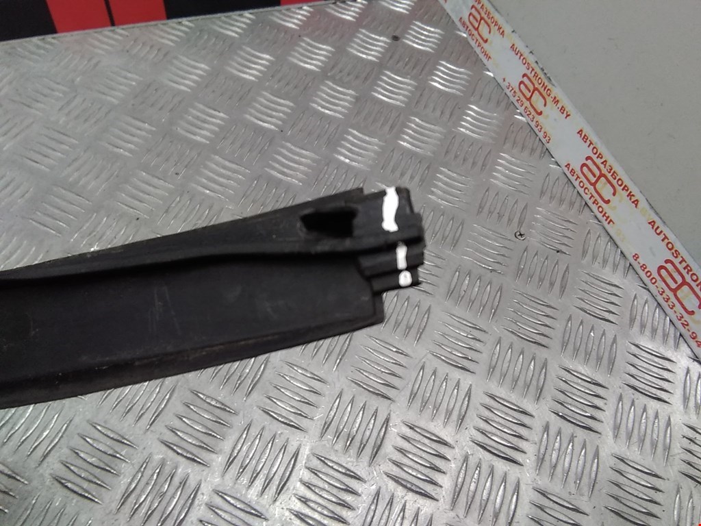 Молдинг лобового стекла OPEL Astra J 2009-2017