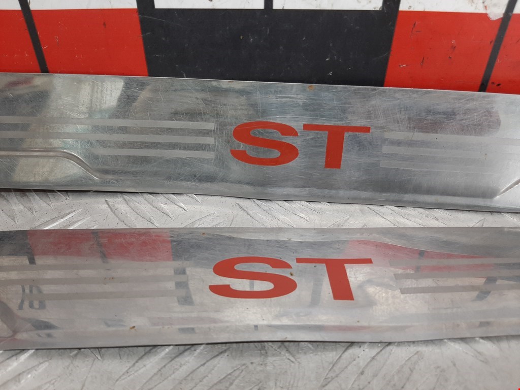 Накладка порога (внутренняя) FORD Mondeo III 2000-2007