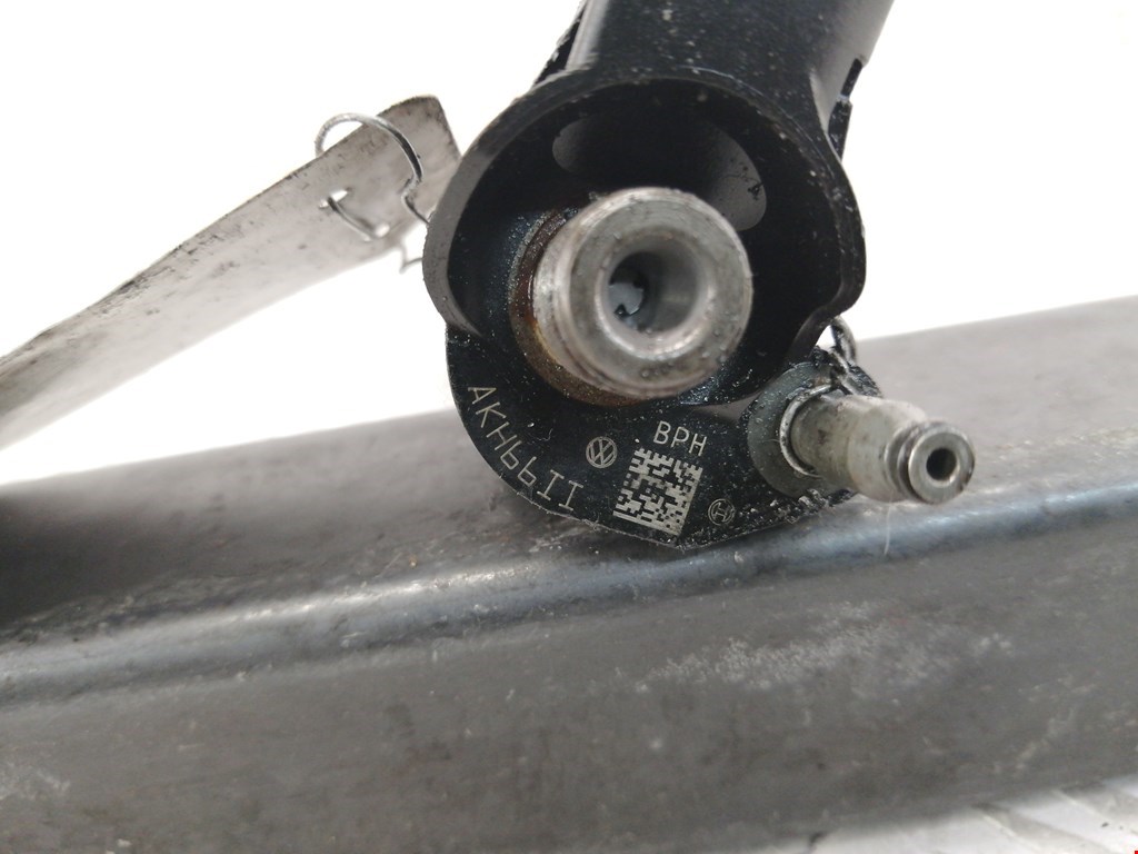 Форсунка дизельная электрическая VOLKSWAGEN Passat B6 2005-2011