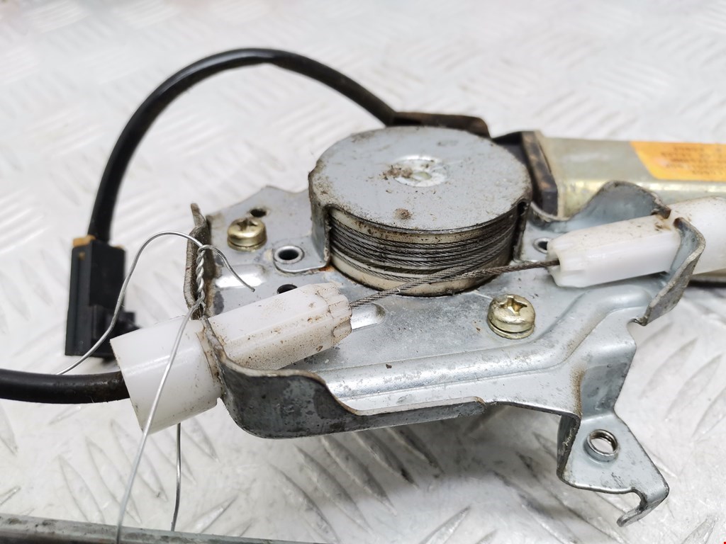 Стеклоподъемник задний левый NISSAN Navara II D22 1997-2004