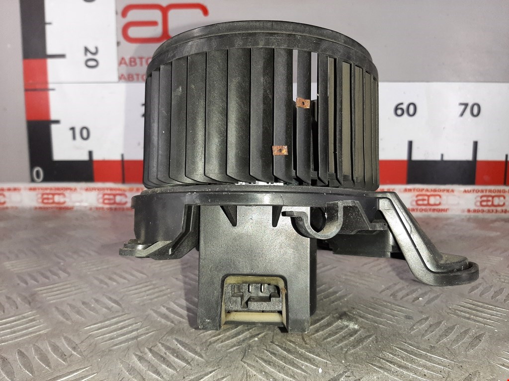 Моторчик (мотор) отопителя салона OPEL Combo D 2011-2017