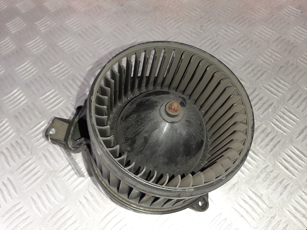 Моторчик (мотор) отопителя салона OPEL Combo D 2011-2017