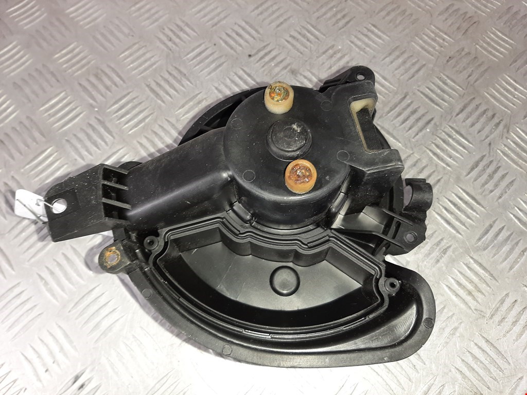 Моторчик (мотор) отопителя салона OPEL Combo D 2011-2017