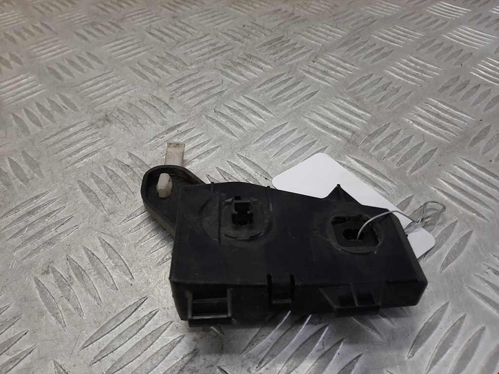 Кронштейн заднего бампера левый правый LEXUS RX 300\330\350\400H 2003-2009