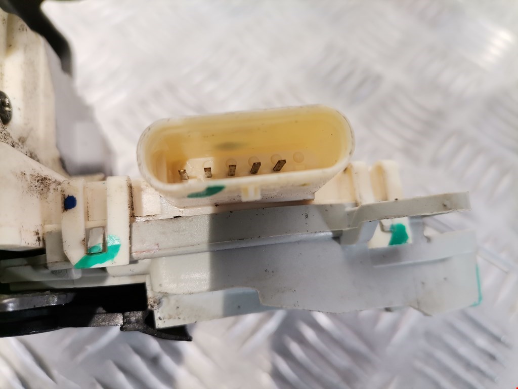 Замок двери передней правой AUDI A5 2007-2016