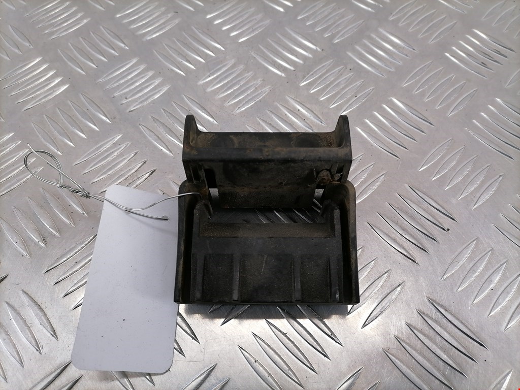 Кронштейн (крепление) радиатора LAND ROVER Range Rover 2002-2012