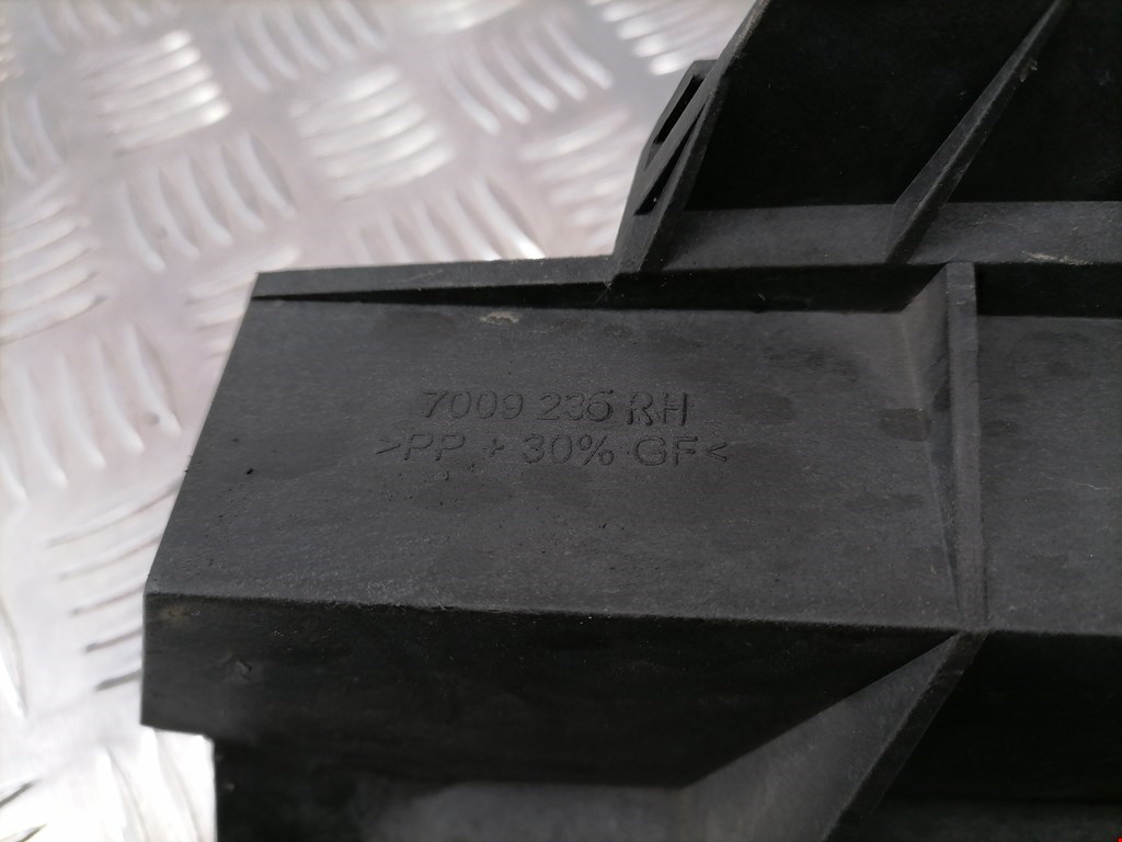 Кронштейн фары правый LAND ROVER Range Rover 2002-2012