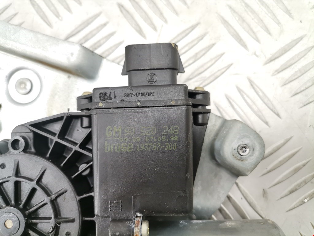 Стеклоподъемник передний правый OPEL Omega B 1994-2004