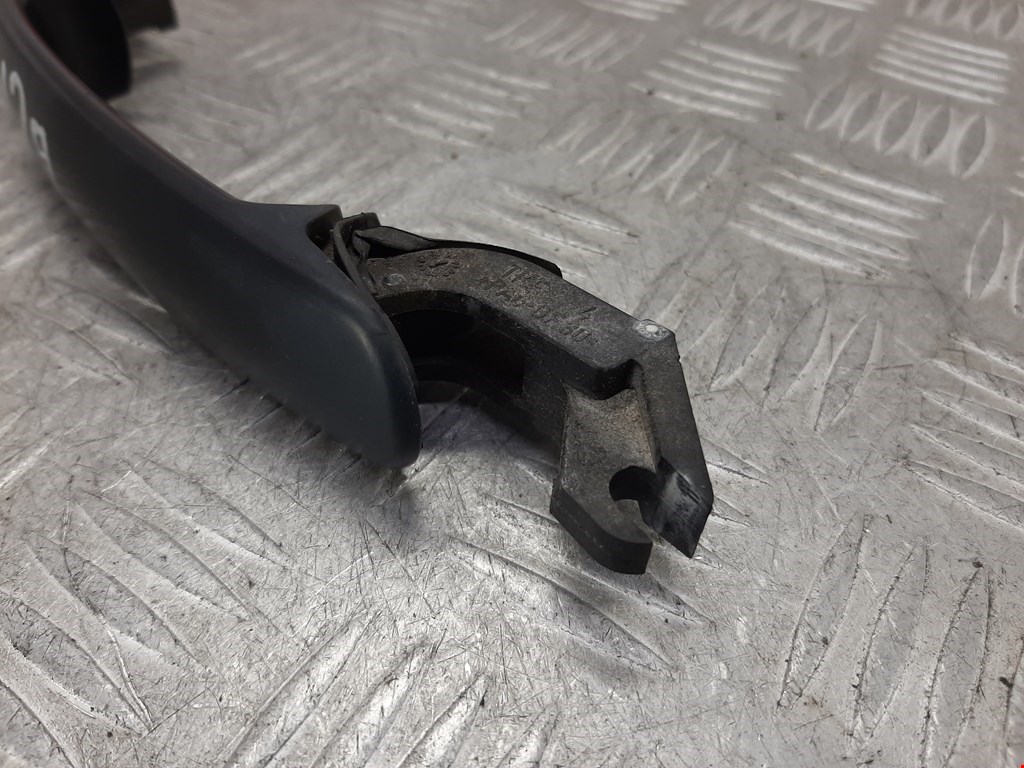 Ручка двери задней наружная правая VOLKSWAGEN Golf IV 1997-2003